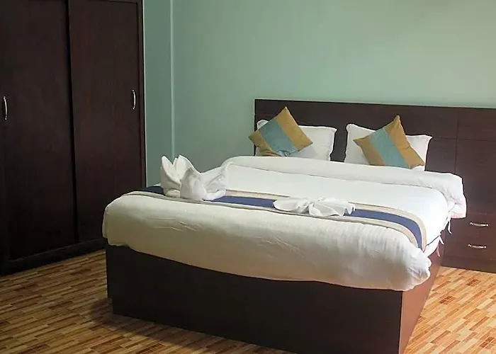Yaksa Hotel