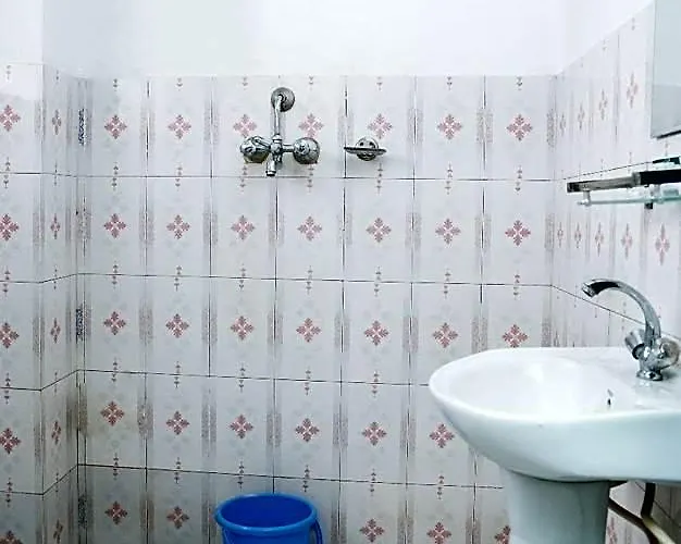 Yaksa Hotel